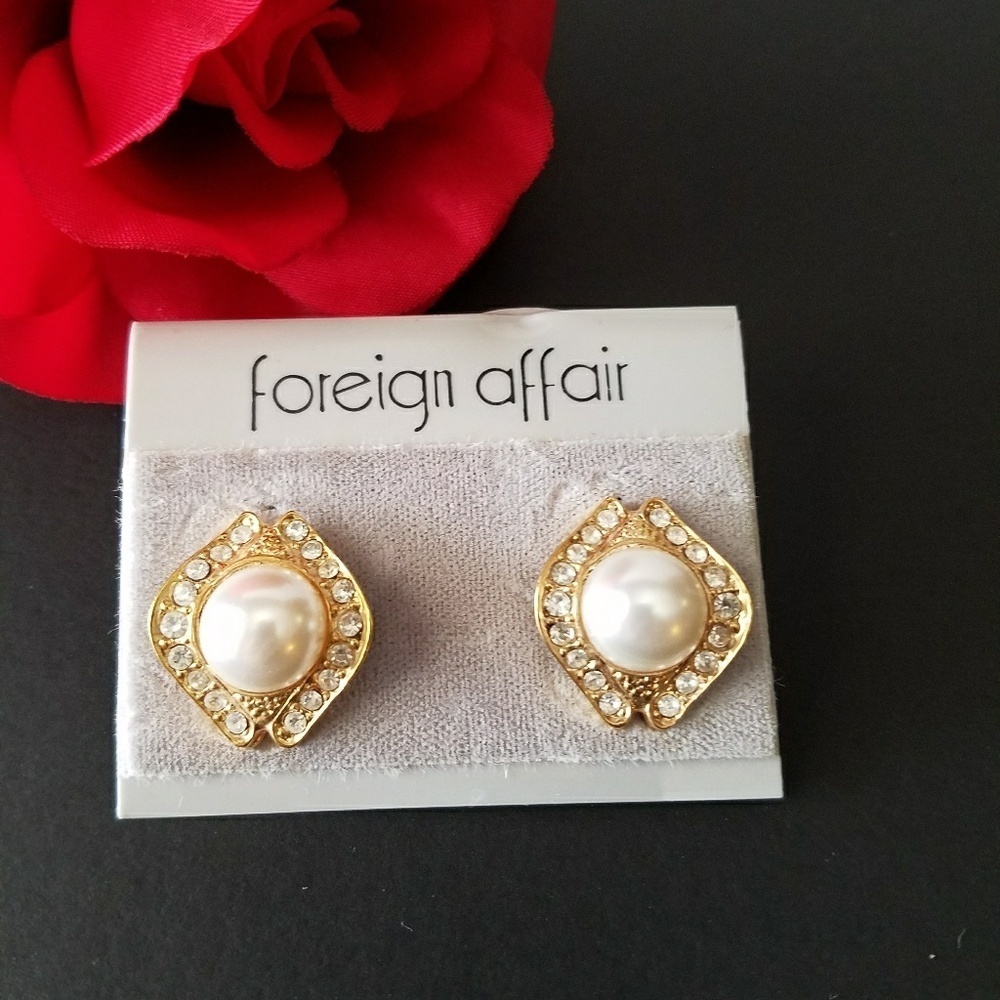 Foreign Affair Vintage Pearl and Diamond (Faux) Earrings Pierced - Picture 1 of 2